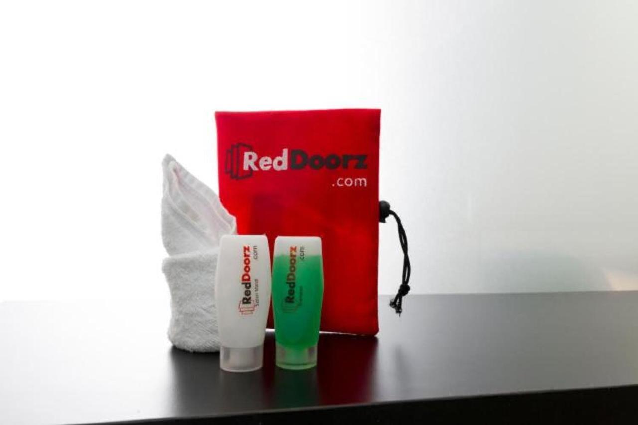 Reddoorz @ Surapati Hotell Bandung Exteriör bild