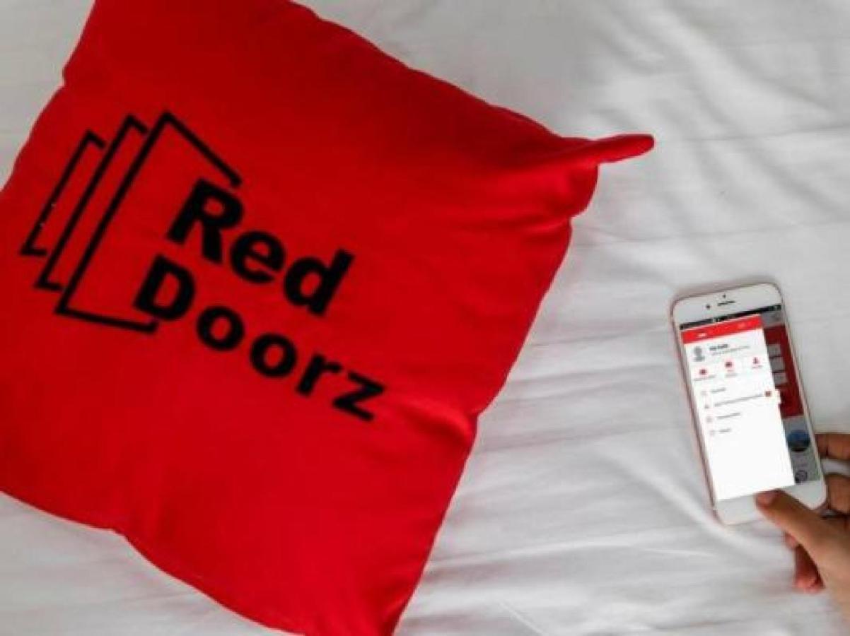 Reddoorz @ Surapati Hotell Bandung Exteriör bild
